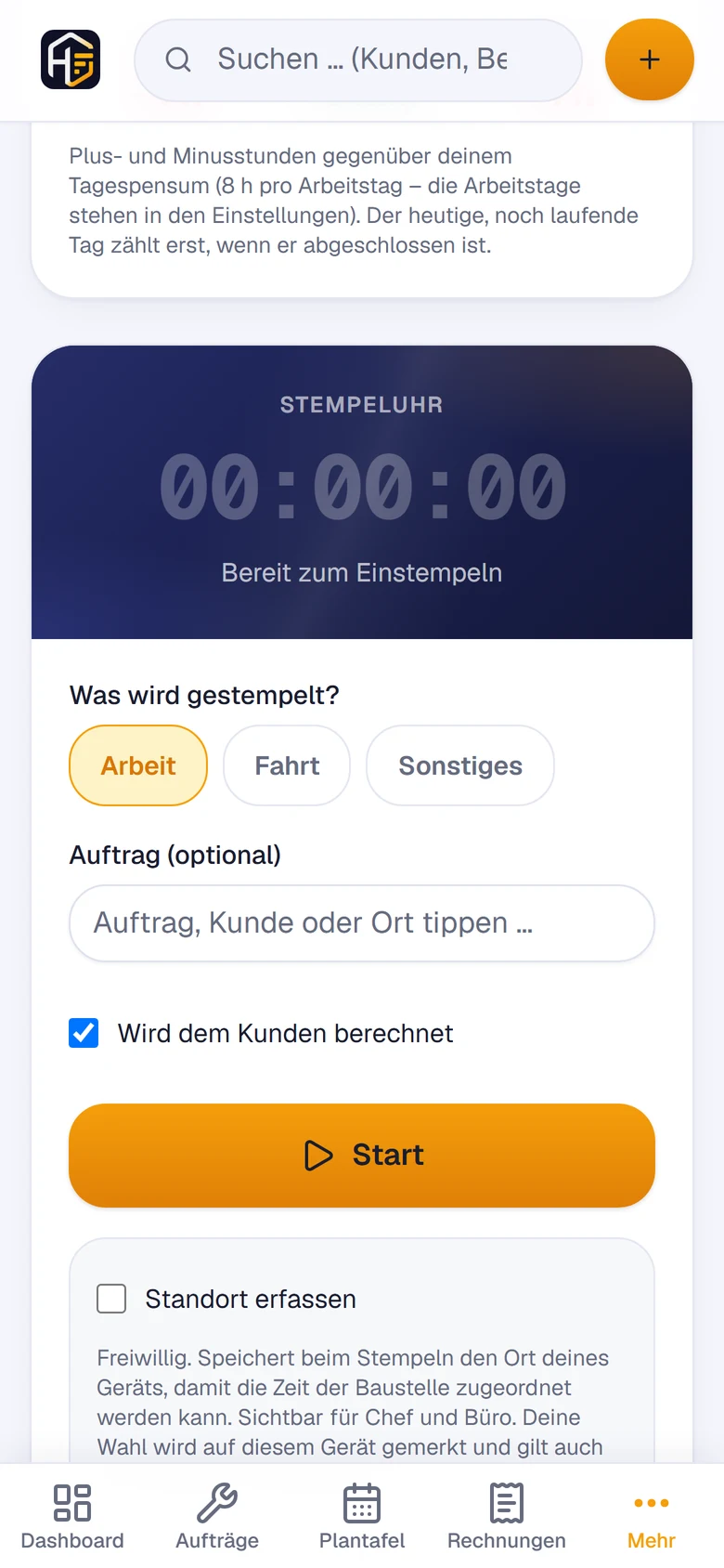 Stempeluhr in HandwerkOS am Handy: Auswahl Arbeit, Fahrt oder Sonstiges, Auftragsfeld und großer Start-Knopf